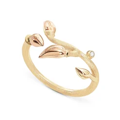 OLE LYNGGAARD COPENHAGEN Ringer>Ring, Blooming med tre blader i roségull